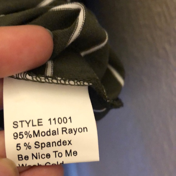 ❗️Last 1! Medium Olive stripe premium fabric tee - Picture 8 of 8